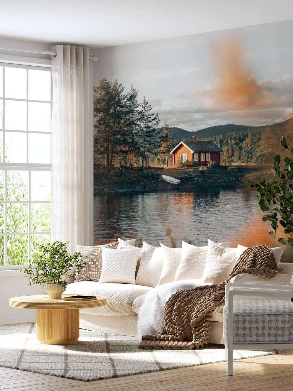 Rødt hus ved innsjøen