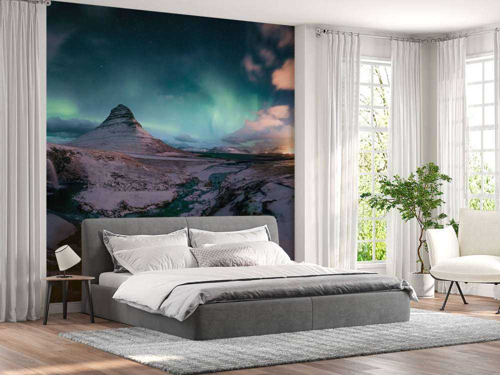 Kirkjufell med norrsken