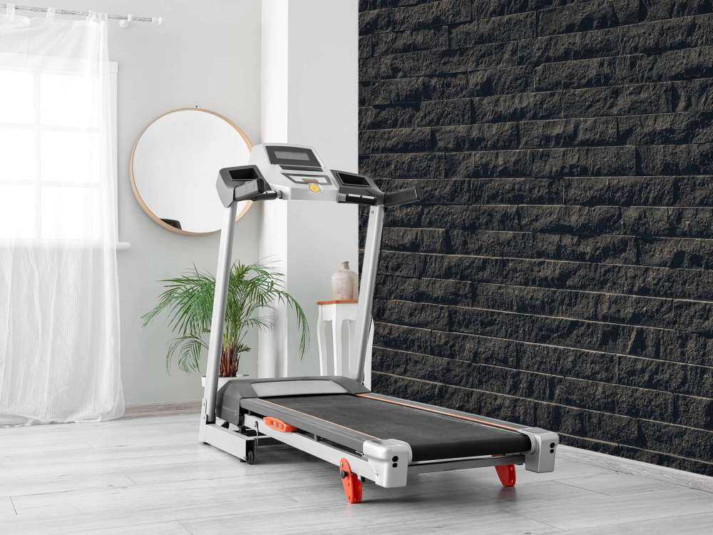 Væg med mørke sten