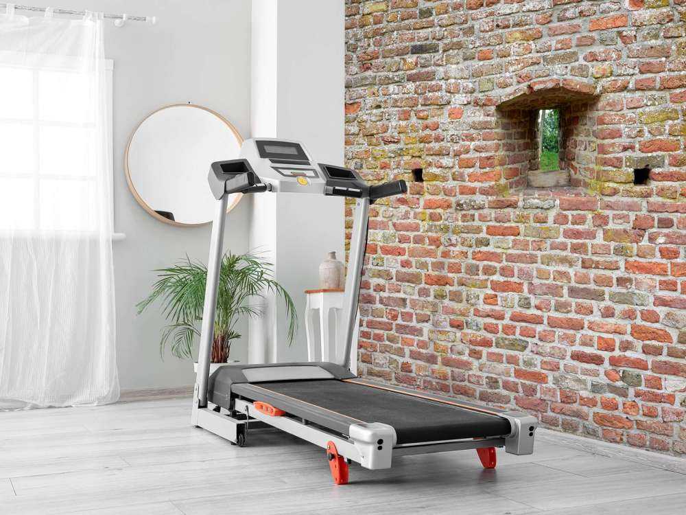 Bymur med udsigt igennem