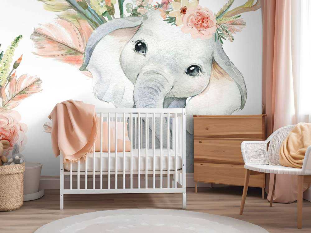Babyelefant med lyserøde blomster