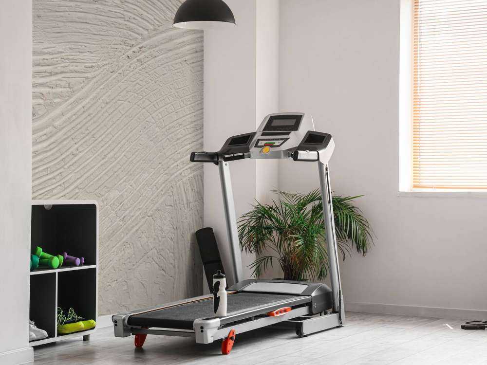 Texturerade linjer i off white