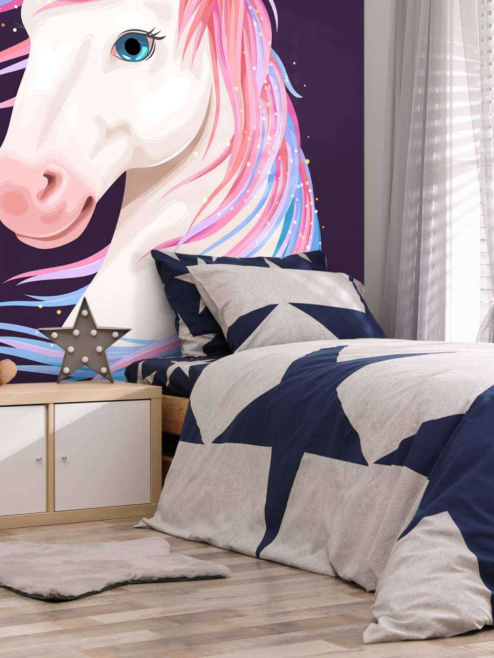 Enhjørning med farget manke