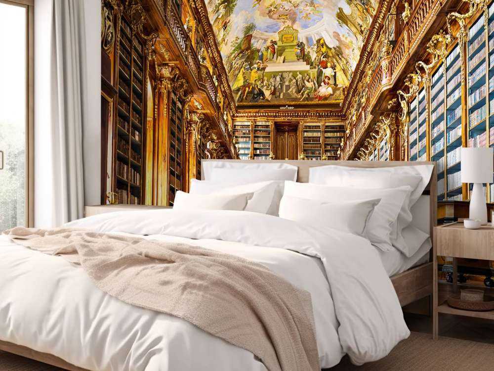 Historisk bibliotek i varmt tre