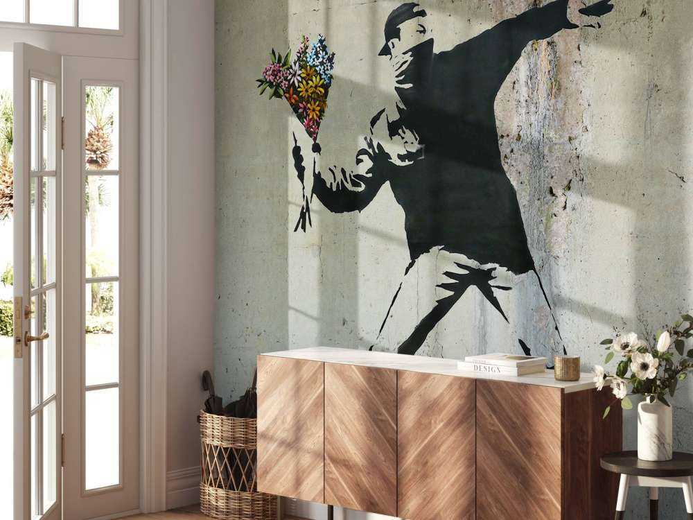 Banksy - Flower thrower, raw concrete