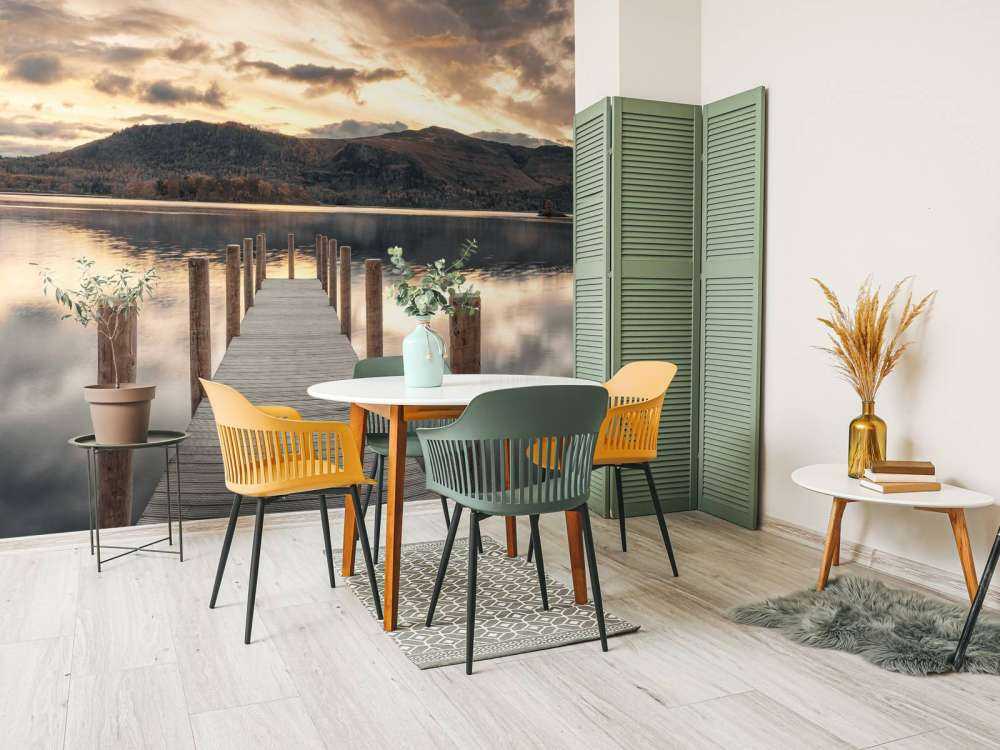 Trebrygge på en innsjø