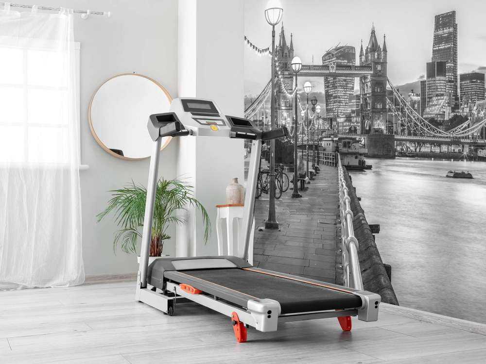 London Riverside Promenade