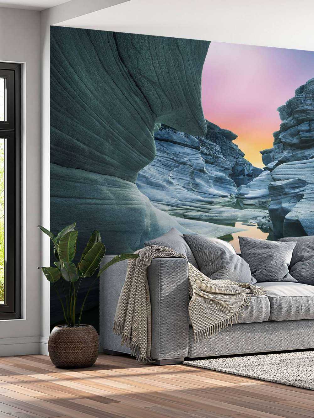 Grotte med farvet himmel