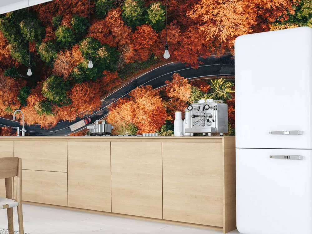 Slingrig väg med lastbil