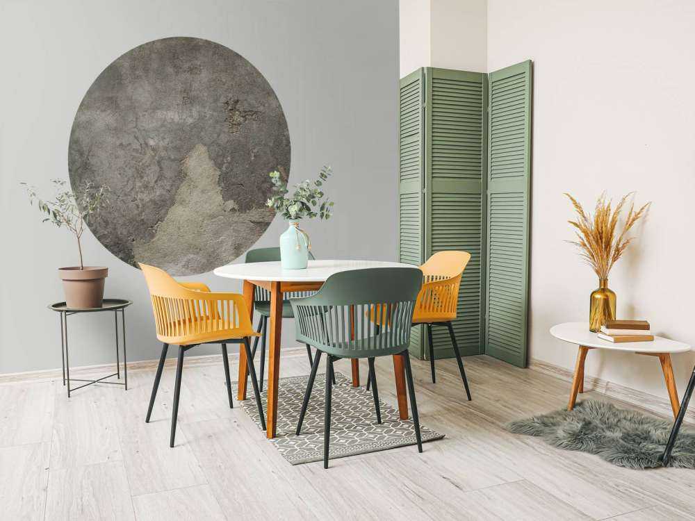 Sprucken betong med stuckatur