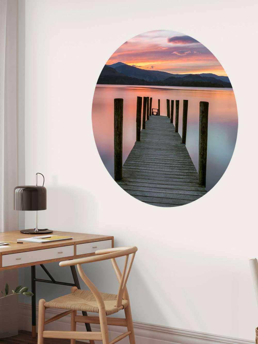 Stillas ved rosa solnedgang