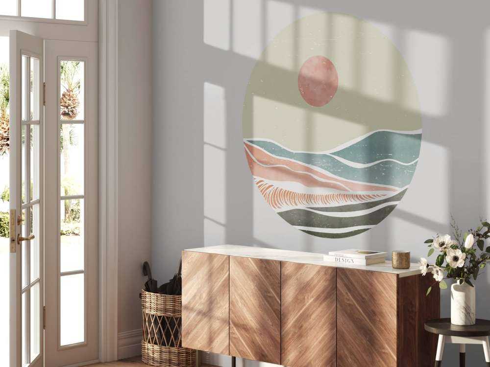 Fargede havbølger med en rød måne