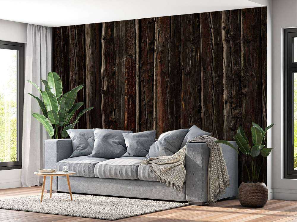 Rått tre med spiker