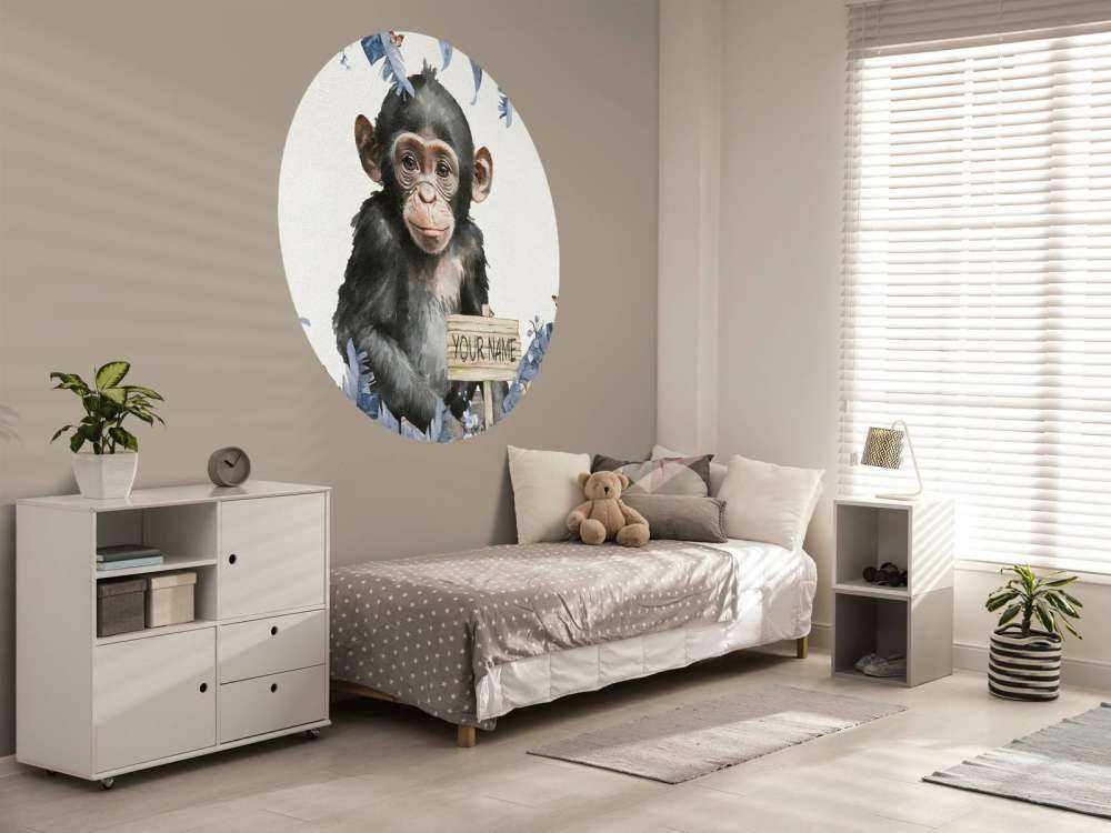 Baby-chimpanse i junglen blå