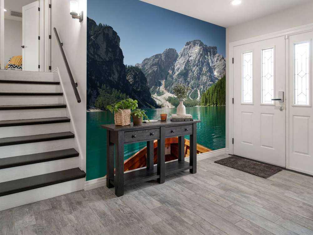 Lago di Braies fra en båd