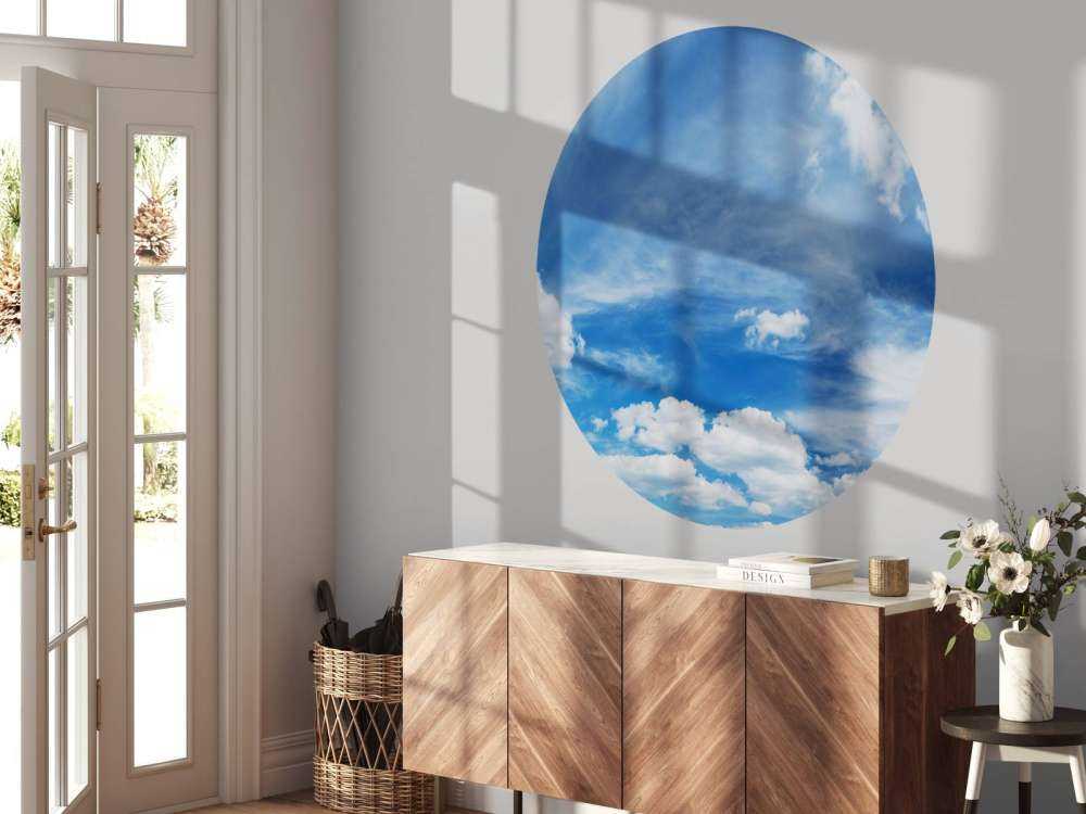 Blå himmel med skyer