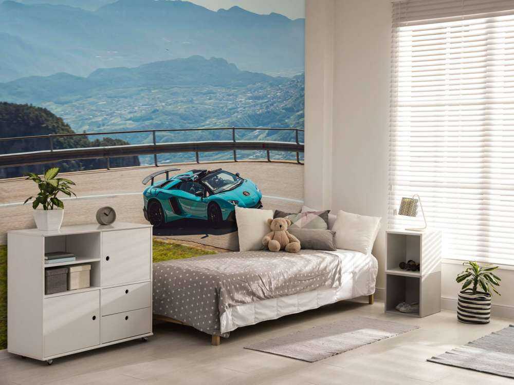 Alpenrit med lyxiga sportbilar