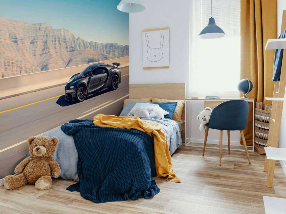 Hyperbil mot bergigt landskap
