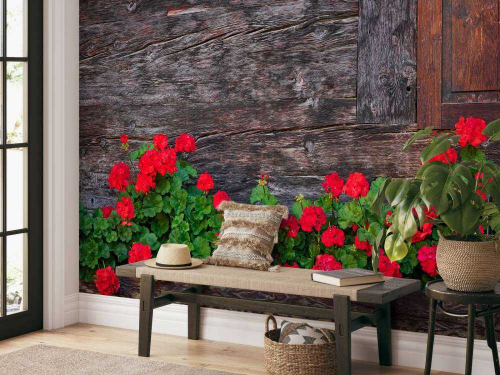 Gammalt trä med blommor