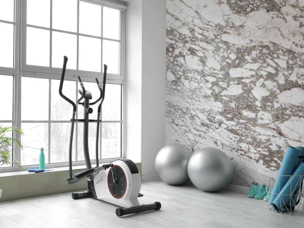 Hvid marmor med grov struktur