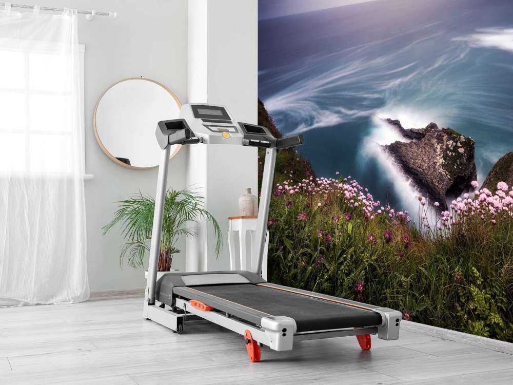 På kanten af __klippen