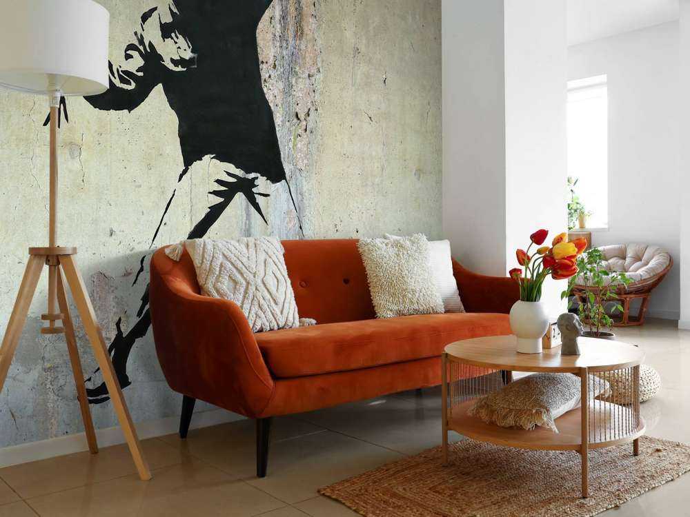 Banksy - Flower thrower, raw concrete