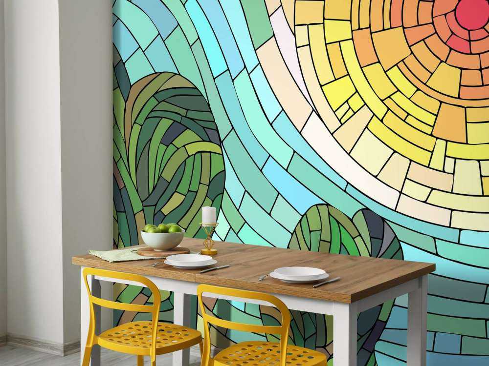 Röd sol vid träden