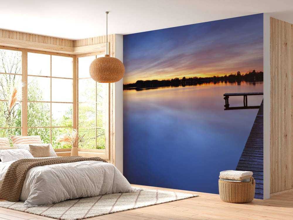 Byggnadsställning med mörkblå himmel