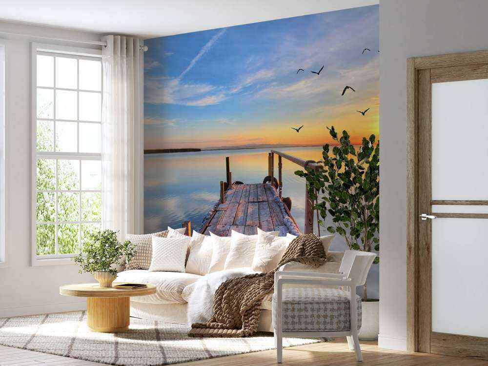 Fåglar ovanför havet