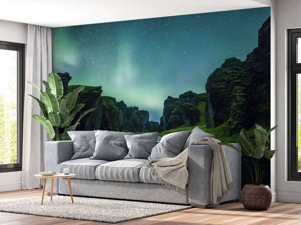 Nordlys over fjellet