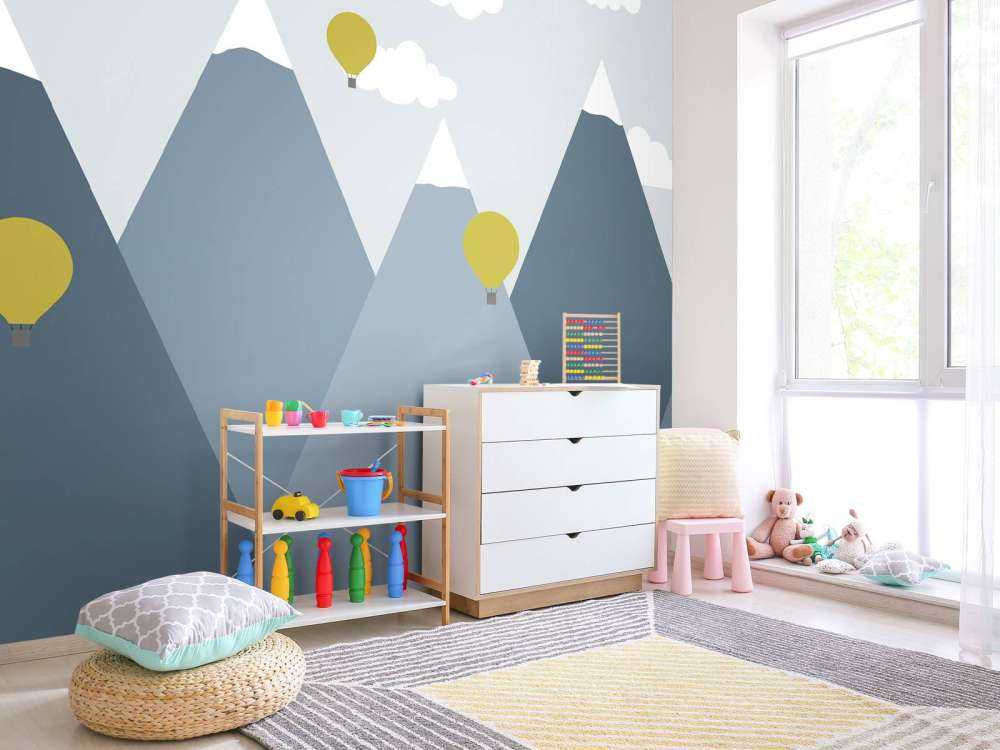 Blå fjell med luftballonger