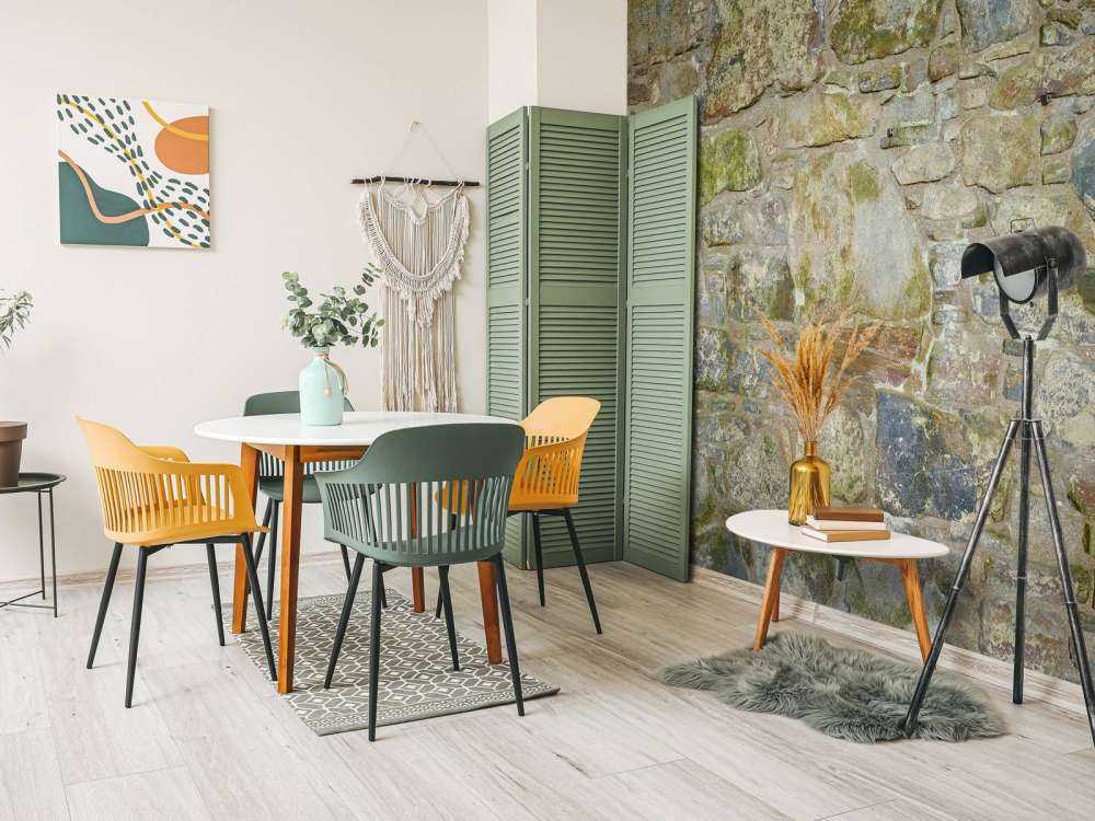 Gammel vegg med mose