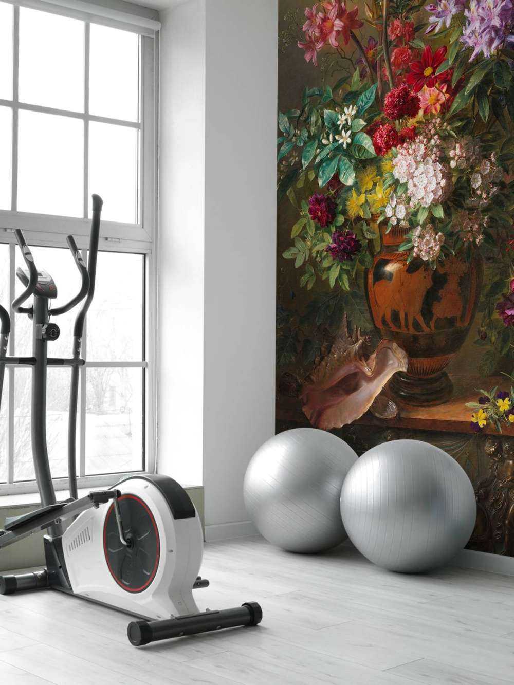 Stilleben med blomster i en gresk vase