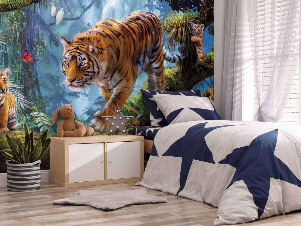 Tigers on tree