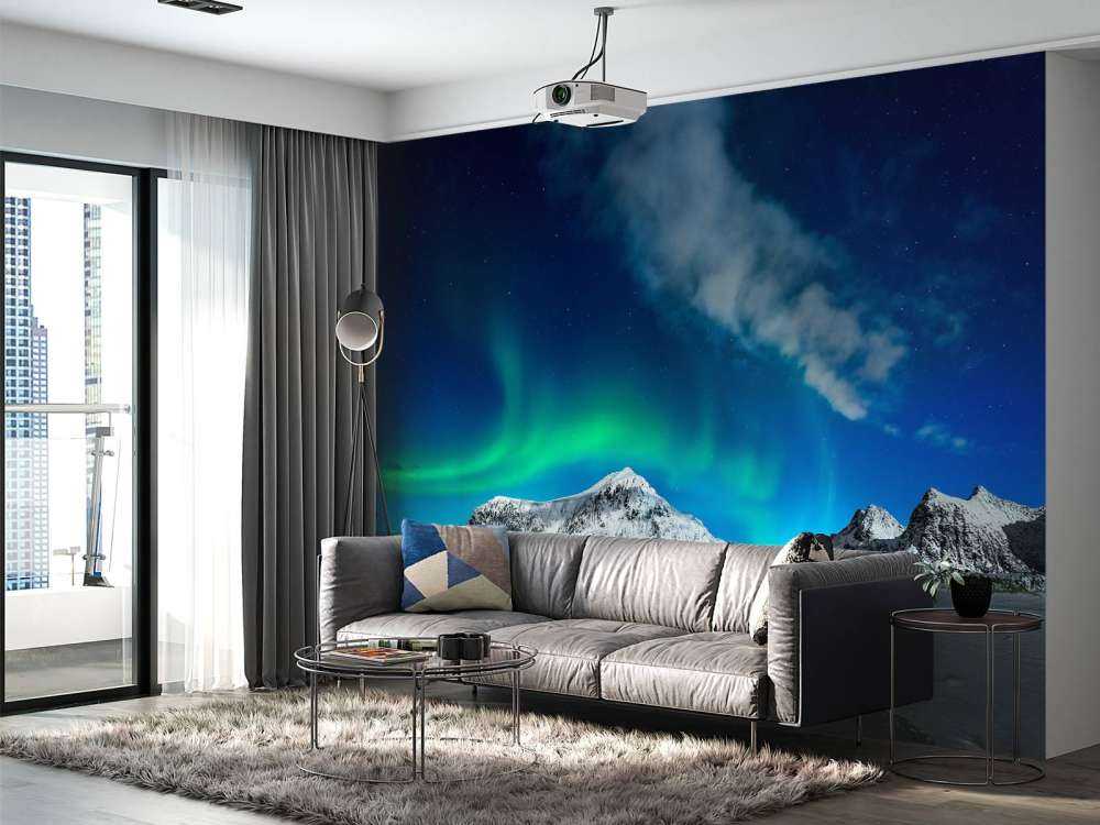 Nordlys over bjerge
