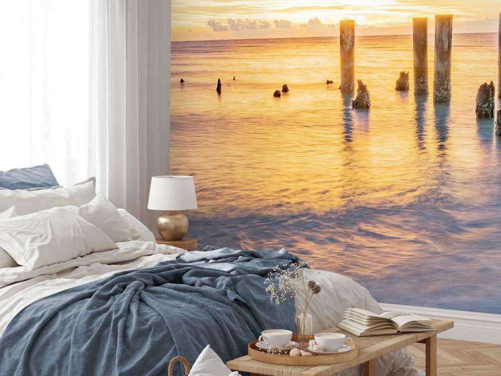 Roligt hav ved solopgang