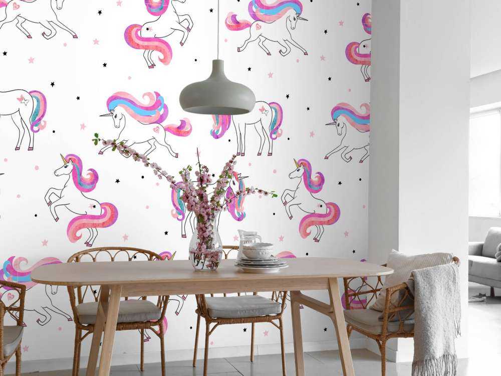 Enhjørninger med lyserøde måner