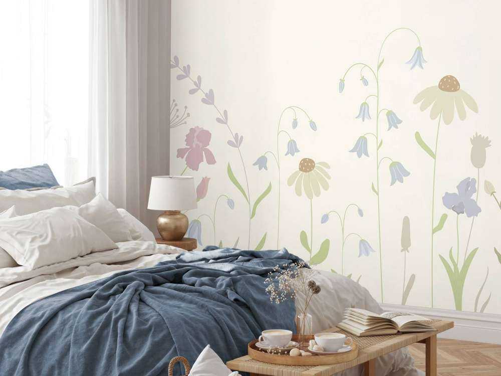 Blomsterfält i hög beige, gammelrosa, grön och lila