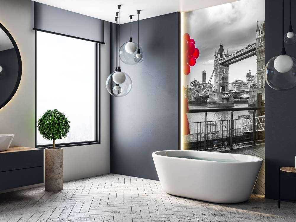 Kvinde ved tårnbroen