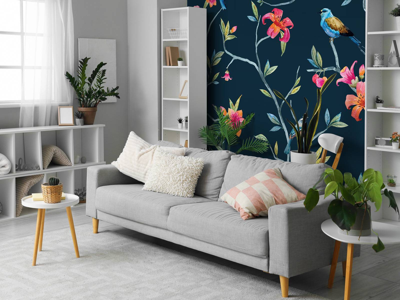 Tropiske blomster og fugler
