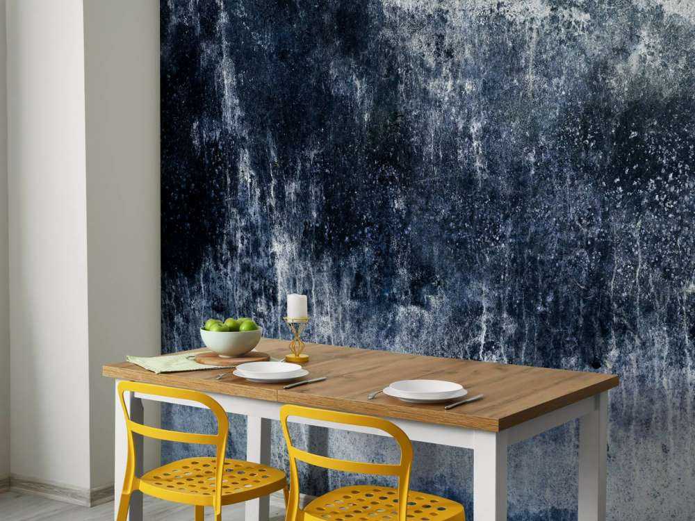 Gammel forvitret blå vegg