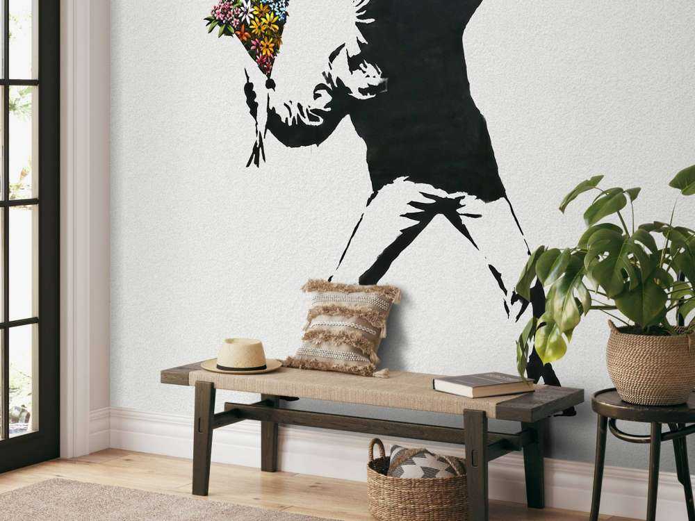 Banksy - Flower thrower, concrete
