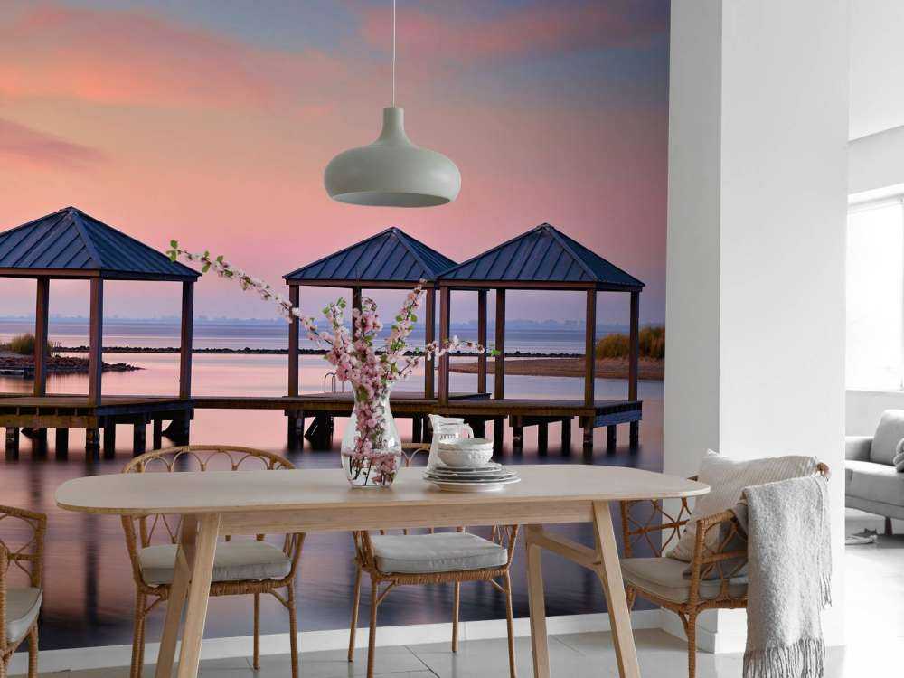 Svømning af anløbsbro ved solopgang