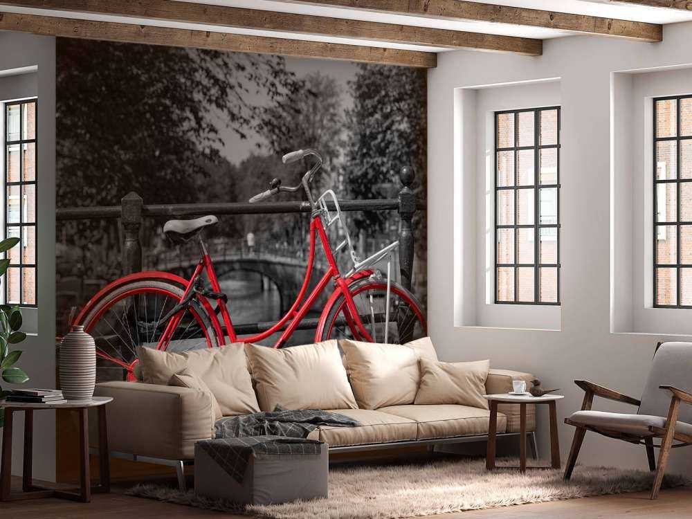 Rød sykkel på broen