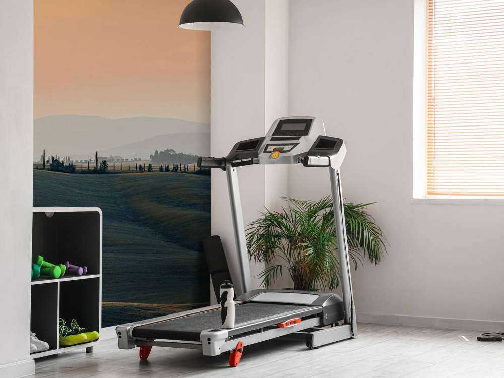 Oransje glød over italiensk landskap