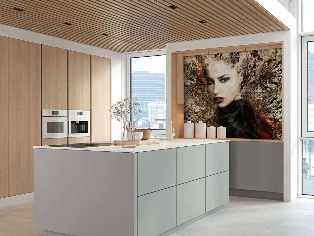 Kvinne og grasiøse grener