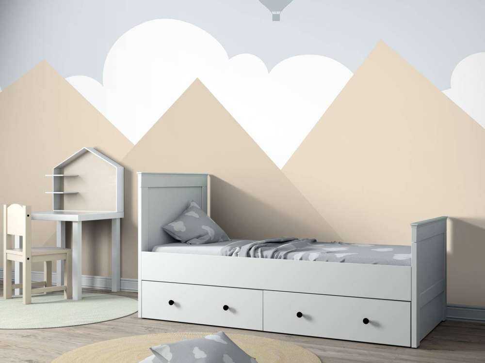 Höga berg med luftballonger