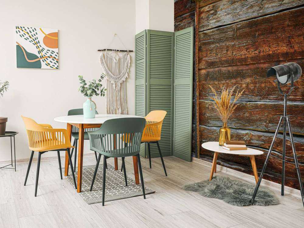 Gammelt træ med støttebjælke