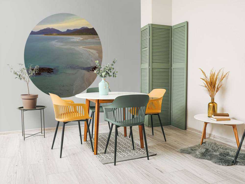 Hav og bjerge langs kysten