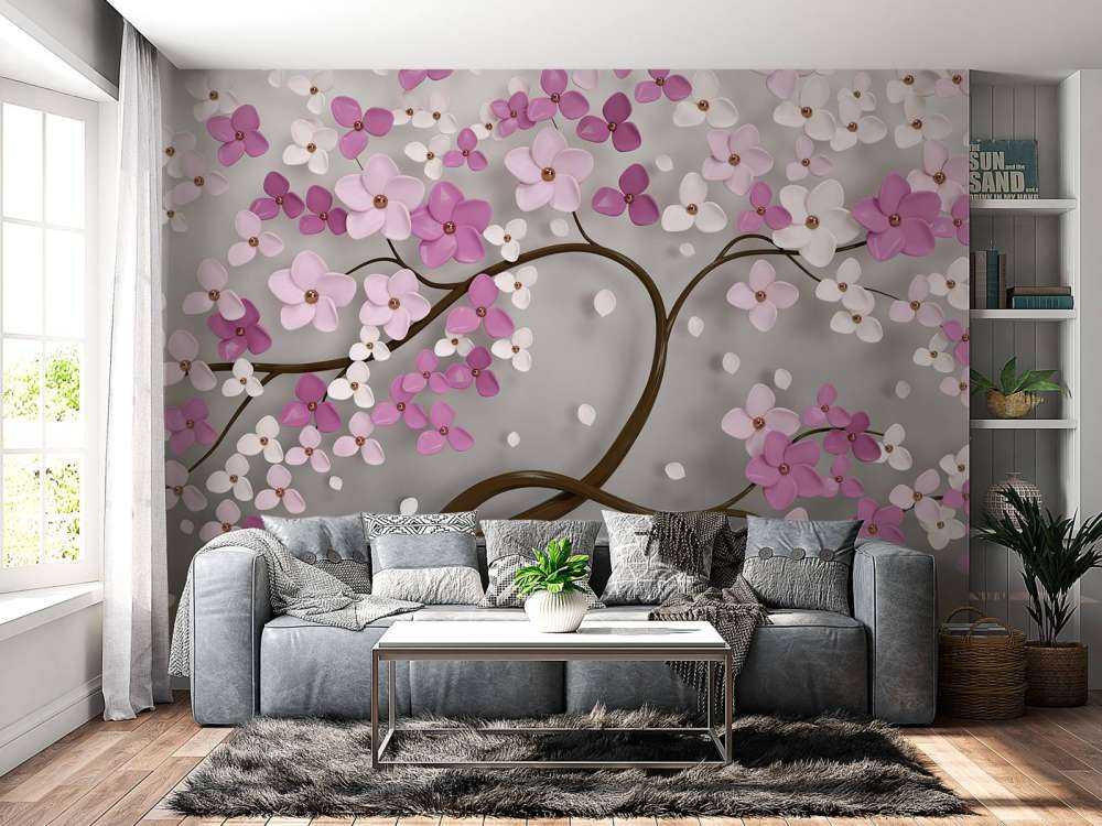 Tre med lilla hvite blomster